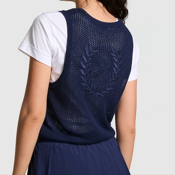 PINK Victoria's Secret Cambridge Knit Cropped Vest. - Picture 2 of 11